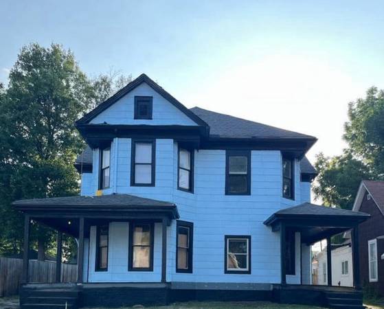$1000.00 / 1br - Acogedor apartamento de 1 dormitorio y 1 baño en Terre Haute, IN - $100063675880933635120