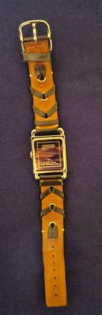Reloj COACH para damas, color plateado, correa de cuero negro con remaches - $100 (Dublin / Pleasanton / Livermore)63471417053697123