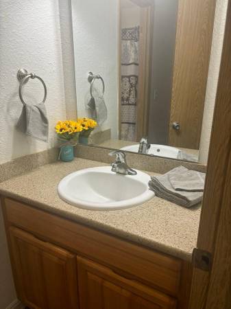 $1,600 / 2br - 865ft2 - Spacious Floor Plans, Disposal, ADA Units Available, Dishwasher63934420391427121