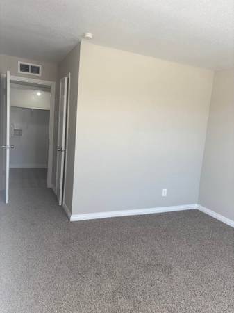 $1,277 / 2br - 2BR/2BA Apartment – Move-In Ready (6350 Meadowvista Dr.)64036540443265121
