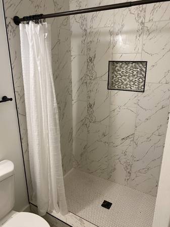 $1000.00 / 1br - 350ft2 - Newly Renovated Studio for Rent Move in Ready64024823495938122