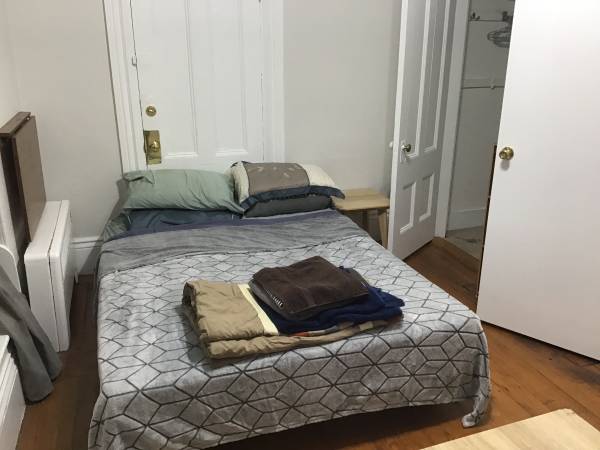 $1,600 / 2br - Private furnished room for sublet near Harvard Yard (Cambridge)63699236582145120