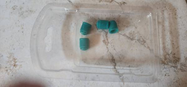 Nitrogen tire valve caps 4 green 1