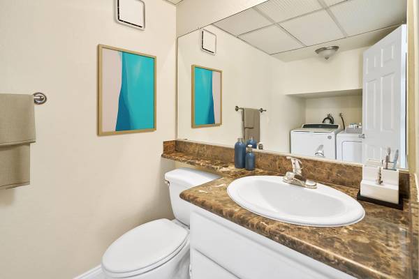 $4,089 / 3br - 1430ft2 - 3/bd, in Woodland Hills CA, Four Sparkling Pools & Spas (22219 Summit Vue Lane, Woodland Hills, CA)63700977832323124