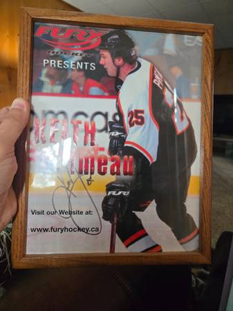 Framed autographed photo of flyers great Keith primeau 1
