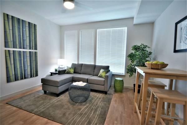 $1,595 / 1br - Gorgeous 1 Bed with A Balcony Move In Ready @ The Marc! Call Now! (SE Portland, Mt Tabor, Hawthorne)63914739764483123
