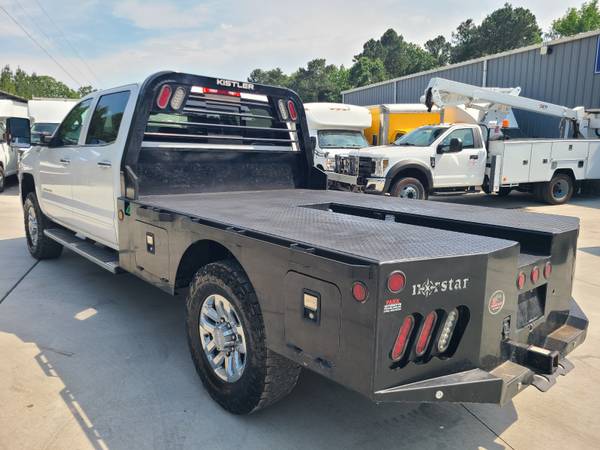 2019 Chevrolet Silverado 3500 LTZ Z71 Diésel 4x4 con Cama Plana y Laterales Bajos SRW - $42,700 (Peachland)63470254149379122