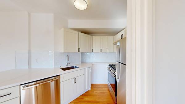 $5,245 / 1br - 680ft2 - Gorgeous and Modern 1BR with Lights in Good Location! Unit 269 (north beach / telegraph hill)64000590049026124