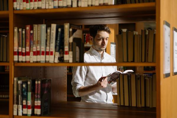 ★ College-Level Writing Tutor ★ Term Papers, Research Essays, Thesis ★ 1