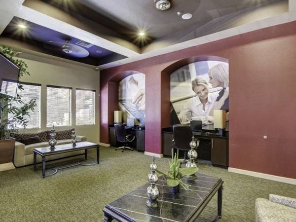$1,499 / 2br - 1090ft2 - Carpet, Accepts Electronic Payments, Dishwasher (3132 N. Jones, Las Vegas, NV)63859499494787120