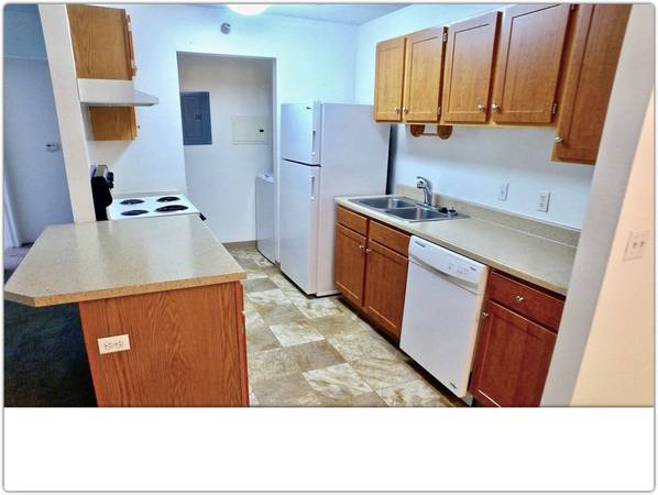 $1,426 / 2 hab - 1036 pies² - Adéntrate en un mundo de comodidad: ¡2 hab, 2 baños, 1036 pies²! (Omaha)63681606204291121