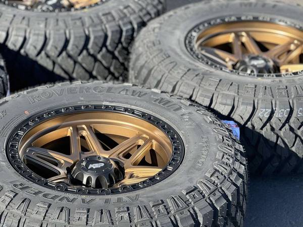 Llantas 17 pulgadas MT para Chevrolet Silverado, GMC Yukon Sierra 1500, aro 6x5.5 - $1.350 (Sacramento)63440114038529124