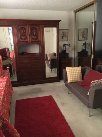 $1,400 / 2br - Townhouse short term rental (Tarzana)63857624750081123