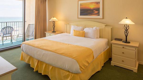 $1,200 / 2br - January 30 to Feb 6 2026 Beautiful Gulf Front Beach Resort (Panama City Beach, FL)63924680961538122