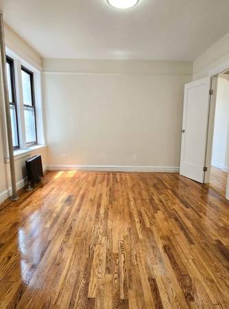 $1,100 / 2br - CharminG Room in Cozy, 2-BDR Home-!! (Rochester, NY)64035577972610120