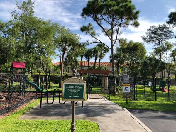 $2,400 / 3br - West Palm Beach At Grand Isle 3 bedrooms 2 bath townhome (West Palm Beach)63825139313921121