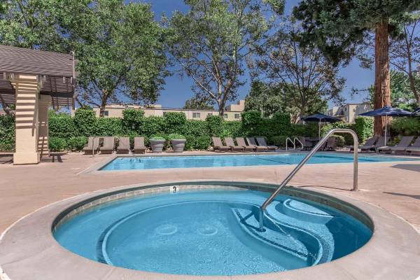$3,494 / 2br - 1200ft2 - Dishwasher, Refrigerator, Plush Carpeting (san jose west)63686068142849120