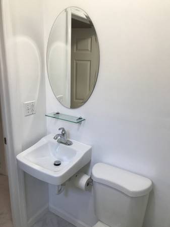 $1,800 / 1br - 750ft2 - Unfurnished 1 Bedroom apt. with Private Patio (Staten Island)64033632384257124