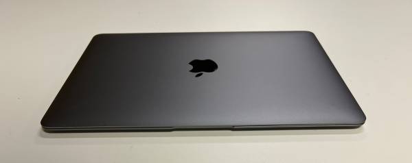 2017 12-inch MacBook Pro 1.1 GHz m3 8GB 256 GB HD 515 Grade A 1
