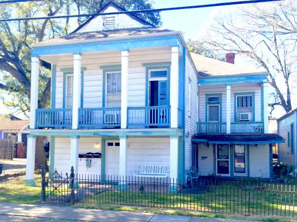 $1,075 / 1br - 600ft2 - (203-2)=== Great Uptown Value ===63903421887875120