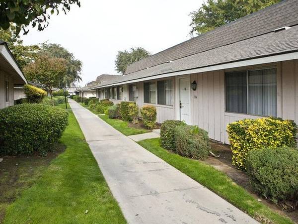 $1,520 / 1br - 720ft2 - Patio, Gated Entry, Great Neighborhood, Spacious Closets63798508733313122