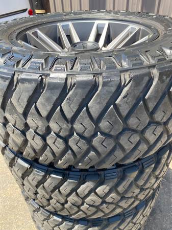 New ~ 20x10 Ultra 8x6.5 Rims Dodge / Chevy 8 Lug & 35 Maxxis MT Tires - $1,55063471458563969124