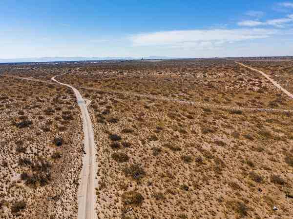 $160 /mo.Your Plans Fit Here! Peaceful 1 Acre w/ Easy Access, Close to Town (Agua Dulce, Texas)64305500365825121