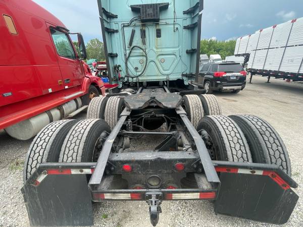 2016 Freightliner CASCADIA - $19,500 (North Chicago)62970093460867122