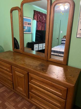 $600 / 5br - $600 per month Large Room for rent (Westover Hills Sea World Area)63984662398083121