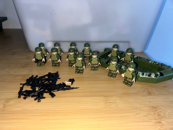 Military mini figures 1