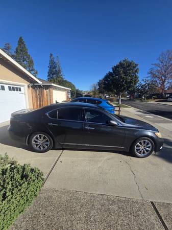 2008 Lexus LS460 1