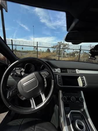 2016 Range Rover Evoque - 103,000 millas - $10,000 (Mid-City)63495842913665124