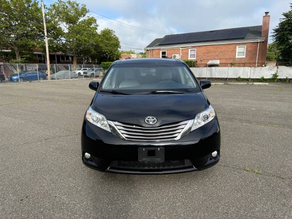 2016 TOYOTA SIENNA XLE AWD - $15,90063654721846787121