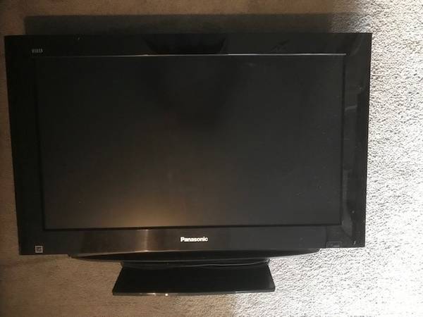 Panasonic Viera 32-inch LCD TV 1