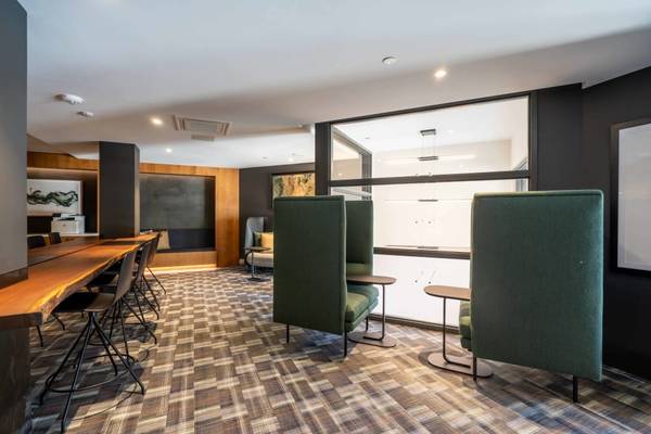 $3,696 / 1br - 742ft2 - 1 bedroom, 24/7 Package Locker System, Private Patios (mountain view)63890429018755122