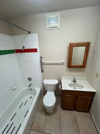 $1,595 / 1br - Peaceful cul-de-sac excellent for commuting car or bus (oakland north / temescal)63938626997507122