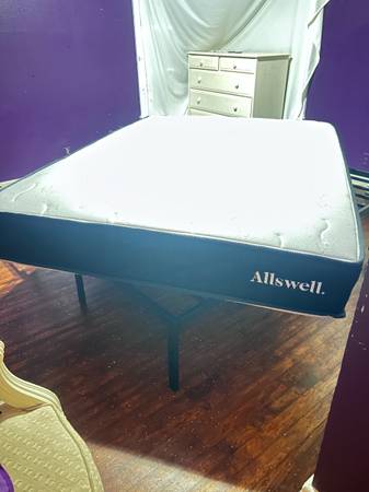 Queen Bed Complete 1