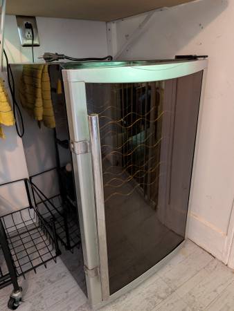 Wine cooler - $75 (Anniston)63440290394499120
