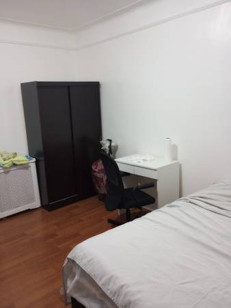 $1,500 / 1br - Roommate wanted for 3 bedroom house in Queens (Elmhurst)63854290507011122