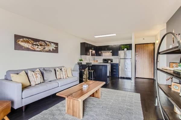 $1.495 / 1br - 620 pies cuadrados - ¡Depósito de $99 y tarifas de solicitud gratuitas en este encantador hogar en el sexto piso! (Downtown Portland)63831325877891124