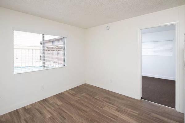 $1,725 / 1br - ¡¡¡1 MES GRATIS!!! Departamento remodelado de 1 habitación en National City con lavandería en el lugar (National City)63998603748611123