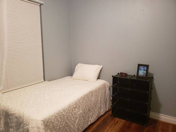 $650 / 2br - Habitación cómoda con baño ofrecida hoy (san jose north)63657744716931120