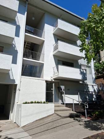 $2,350 / 2br - $2,350 / 2br - 2br/1ba, New Vinyl Flooring, Updated Appliances (oakland piedmont / montclair)64023718703746121