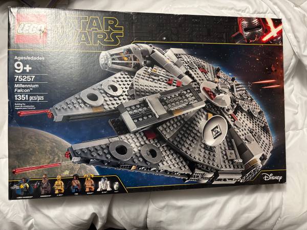 LEGO Star Wars Millennium Falcon 75257 unopened brand new! 1