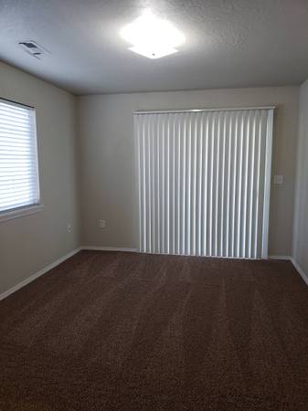 $1,325 / 2br - 988ft2 - 188 N Avenger Lane #201- Lots of Natural Light! 188/D (Boise)63981526605315124
