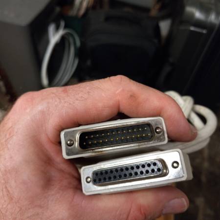 Deluxe Null Modem Reverser Cable, DB25 Male / Female, 5.0 ft 1