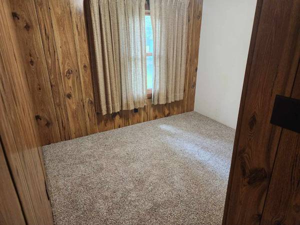 $18,900 / 2br - 2BR 2BA home with new carpet and newer furnace (Wautoma)64163324856193124