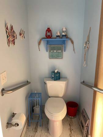 $1 / 3br - Lake Front Blue Turtle Cottage on Patterson Chain (Pinckney, MI)64037724640130124