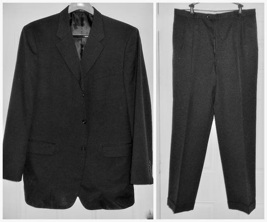 Mens suit - Dark Gray - Jacket 38.  Slacks: waist 35 x  length 34 1