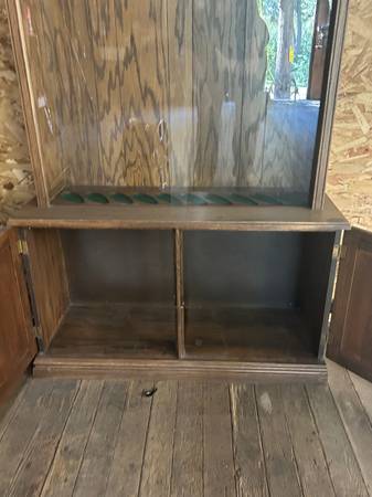 Old School Rifle Cabinet - $40 (Wenatchee)63441611267841121